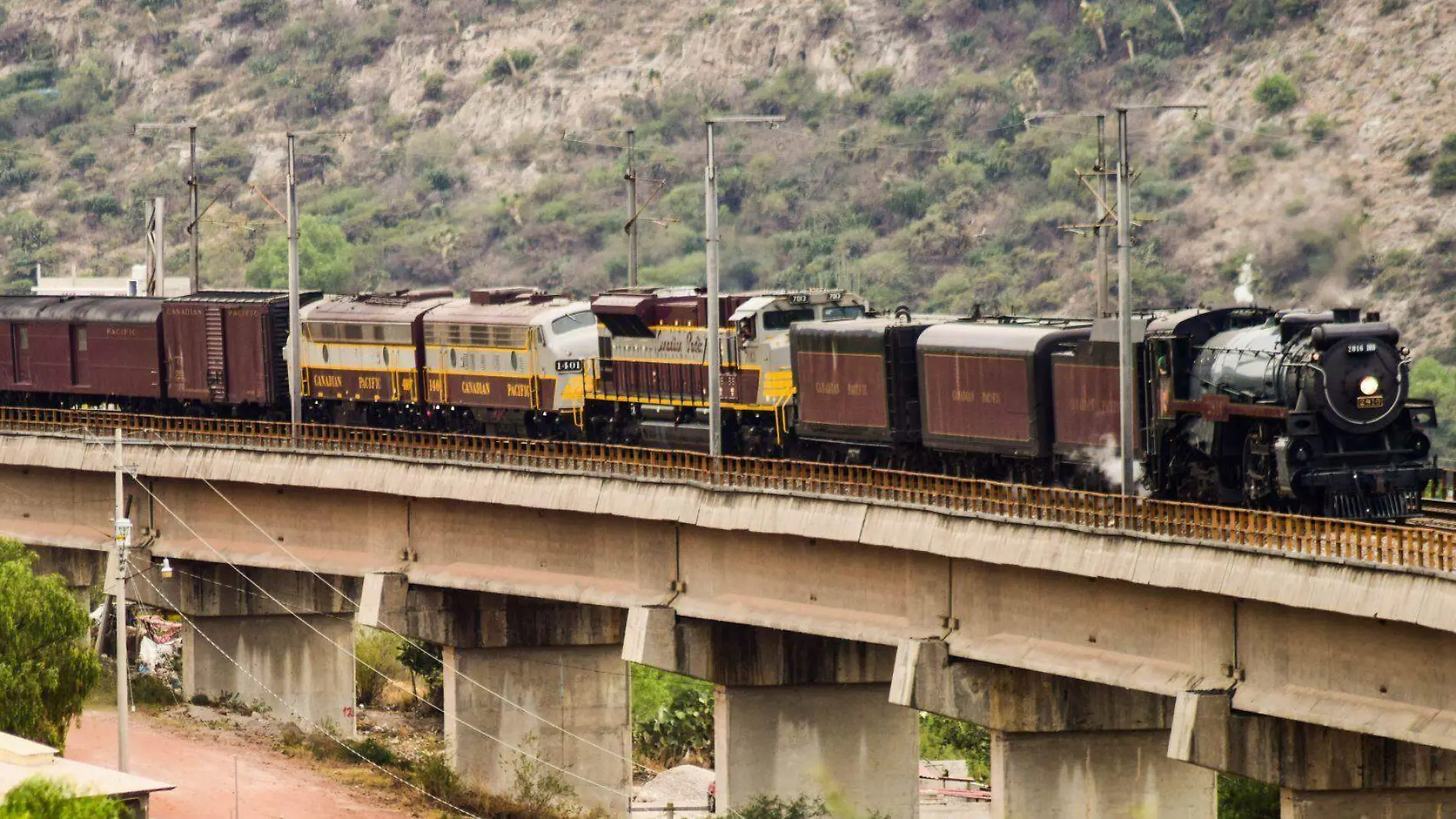 983675_Locomotora en Hidalgo-1_web